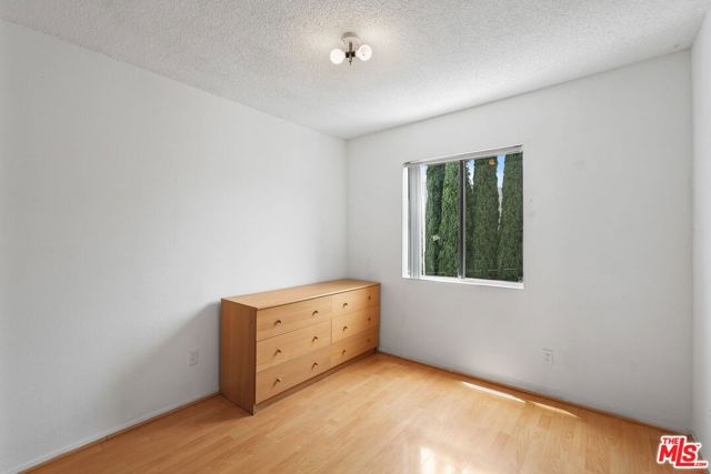 3245 Altura Avenue, 8 photo 28