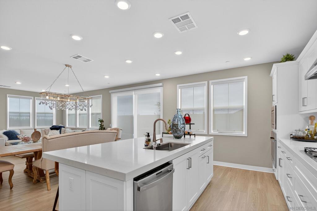 1733 Artemisia Ct - photo 13