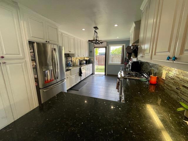 895 Monterey Street, Hollister CA: https://media.crmls.org/mediaz/be715481-fc60-433c-b58a-1c25ee6e5dfc.jpg