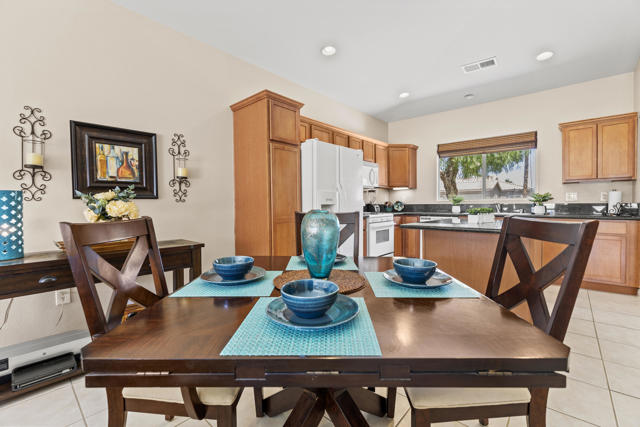 49181 Biery Street, Indio CA: https://media.crmls.org/mediaz/be716300-de25-4583-8bbe-2be3aad60c8a.jpg