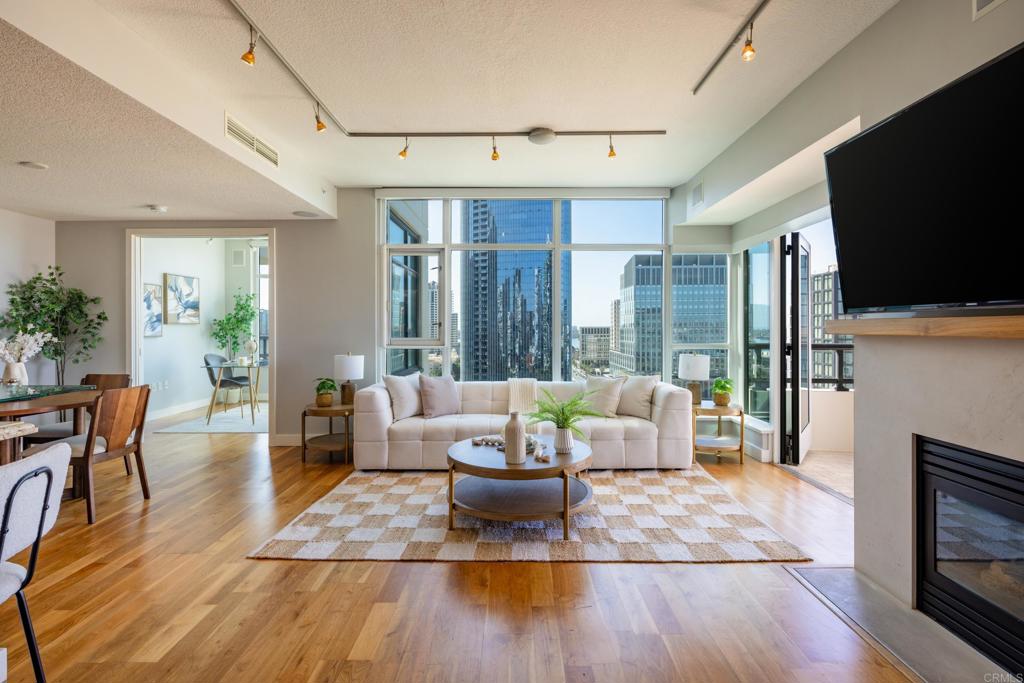 1199 Pacific Highway #1605