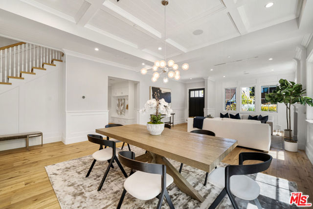 813 N Spaulding Avenue, Los Angeles CA: https://media.crmls.org/mediaz/be723bff-7176-4c30-bdb5-68d24cbb4bfb.jpg