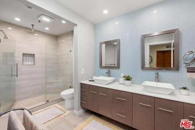 1201 Larrabee Street, West Hollywood CA: https://media.crmls.org/mediaz/be725d70-4661-4fce-853d-9b7df5e639ca.jpg
