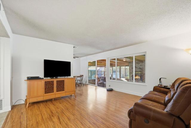 493 Crosslees Drive, San Jose CA: https://media.crmls.org/mediaz/be72bfd0-6d3e-4263-93e2-bef2940605ef.jpg