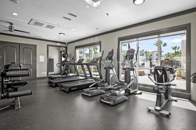 5402 Sand Arch Ln 199, San Diego CA: https://media.crmls.org/mediaz/be72e3ab-3c03-47f0-8308-83c54558d695.jpg
