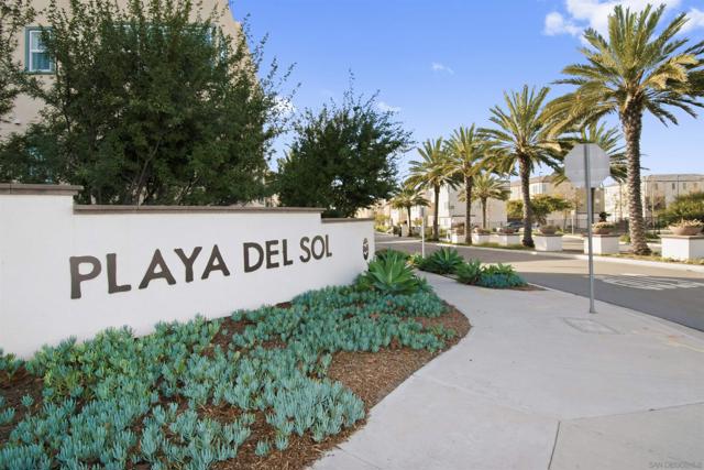 5230 Calle Rockfish, San Diego CA: https://media.crmls.org/mediaz/be739576-8aef-4a7c-a817-09436c6cec11.jpg