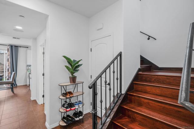 5031 Ballast Lane, San Diego CA: https://media.crmls.org/mediaz/be73a111-8dfb-474b-8d4b-baf5ee3e679f.jpg
