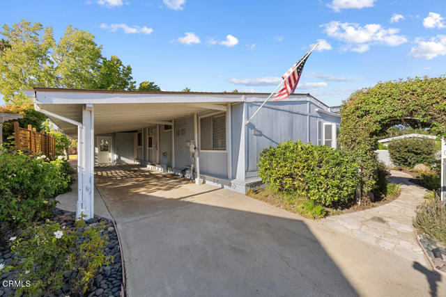 232 Talud Terrace Terrace, Camarillo CA: https://media.crmls.org/mediaz/be73a2a4-768e-4e09-8d9d-da5f3c5cb972.jpg