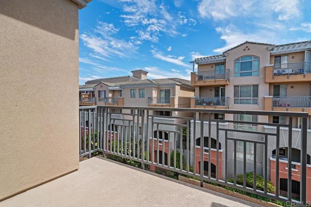 Detail Gallery Image 13 of 27 For 3857 Pell Pl #406,  San Diego,  CA 92130 - 2 Beds | 2 Baths