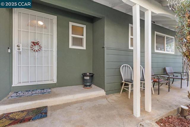 2644 E Olivera Rd, Concord CA: https://media.crmls.org/mediaz/be75d28a-fb33-49f5-a66d-a43dce5f3e55.jpg