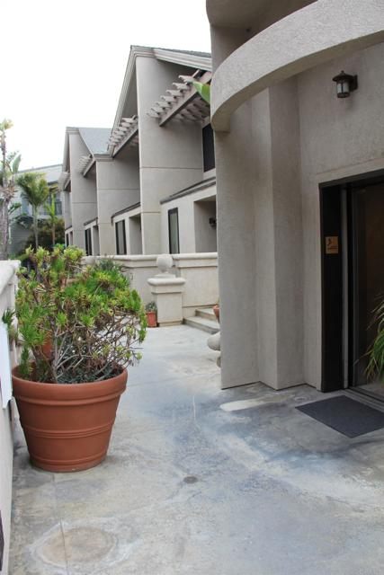 Image 20 of 31 For 922 Sealane Drive B