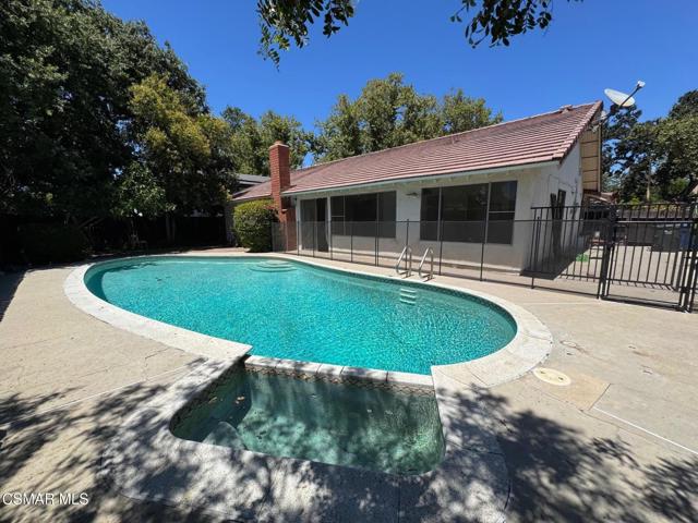 2722 Appalachian Court, Westlake Village CA: https://media.crmls.org/mediaz/be76b312-8ee3-411b-aa5f-97dcc74caeeb.jpg