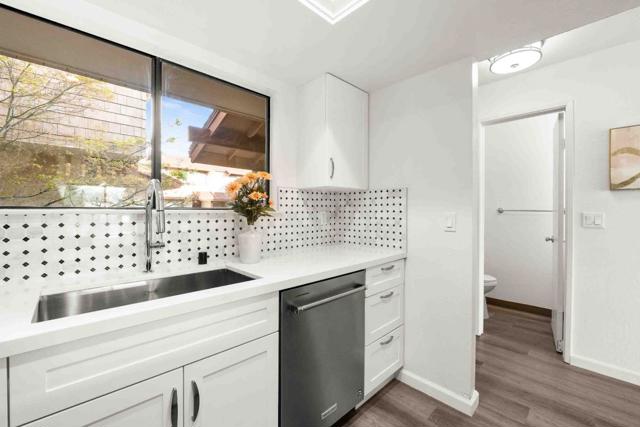 2785 S Bascom Avenue, Campbell CA: https://media.crmls.org/mediaz/be76cdb8-1292-4733-b5ce-83c3bb40b064.jpg
