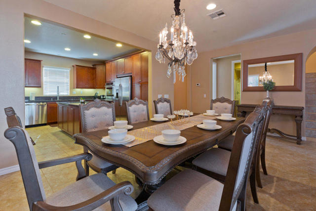 462 Via De La Paz, Palm Desert CA: https://media.crmls.org/mediaz/be77a9ca-1f78-4a61-9128-cb942637cab5.jpg