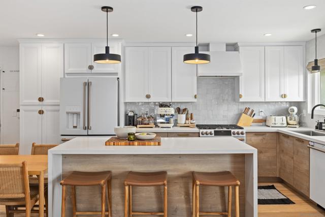 2068 Montclair, San Diego CA: https://media.crmls.org/mediaz/be77ea1f-f345-4e46-a5d6-338b3ef0364b.jpg