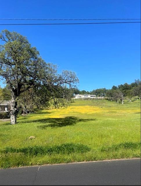 19630 Donkey Hill Road, Hidden Valley Lake CA: https://media.crmls.org/mediaz/be786930-345b-41db-ad7a-eb3c390d11f6.jpg