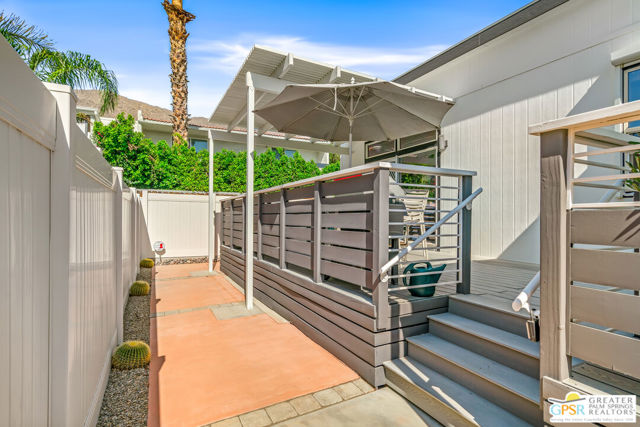 112 Pali Drive, Palm Springs CA: https://media.crmls.org/mediaz/be78bfc2-1a63-4548-9d2e-a7ca5fbc2d24.jpg