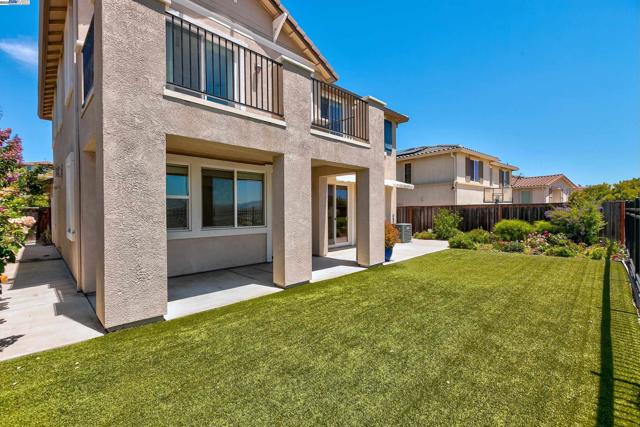 2528 AMANTEA WAY, Dublin CA: https://media.crmls.org/mediaz/be78c7f4-1786-49cc-bae2-7dda16482b0f.jpg