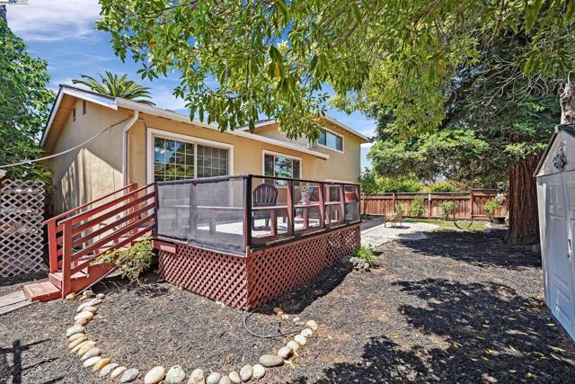 5375 Sandra Way, Livermore CA: https://media.crmls.org/mediaz/be79e2b3-0504-4ec3-b3f3-a349e9262ba2.jpg