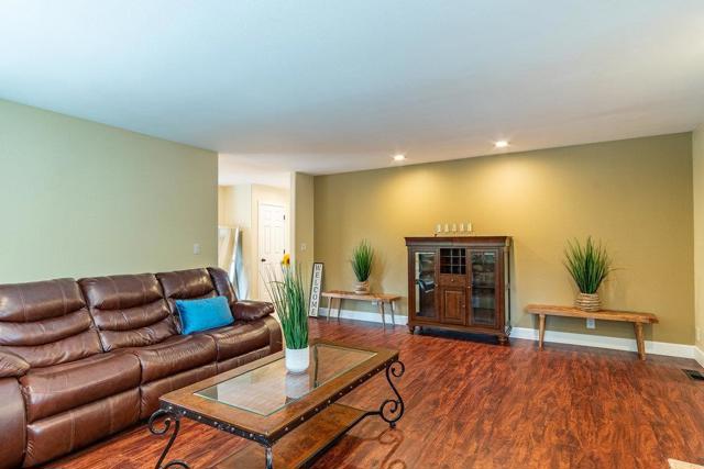 6020 Sherry Lee Lane, Salinas CA: https://media.crmls.org/mediaz/be7ab6a1-4a41-4e62-87c7-9a15a34ea8bd.jpg