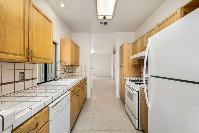 Image 26 of 59 For 51770 Eisenhower Drive