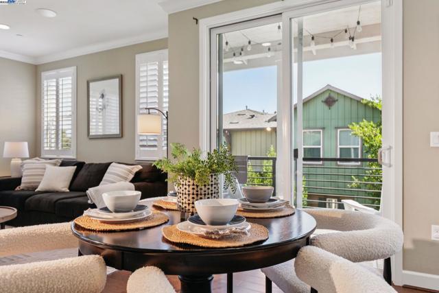 389 Basswood Cmn, Livermore CA: https://media.crmls.org/mediaz/be7bb31f-984c-4f3f-a922-0806a2c3d3e7.jpg
