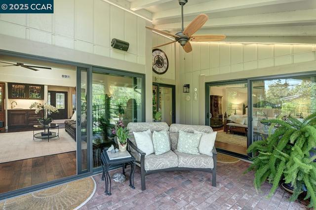 633 Terra California Dr, Walnut Creek CA: https://media.crmls.org/mediaz/be7be0ce-5245-497b-ba0c-5d0942a5cce2.jpg