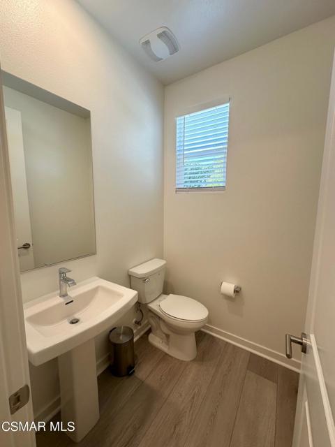 10726 Telegraph Road, Ventura CA: https://media.crmls.org/mediaz/be7be98f-8583-4199-803c-4f541a0e0426.jpg