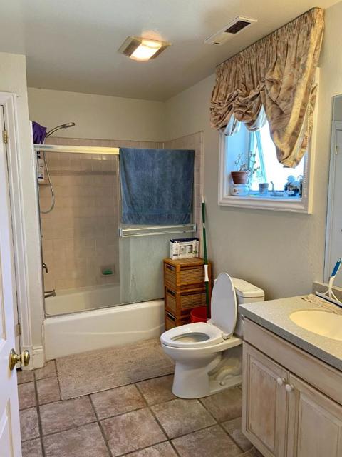 25300 Loma Prieta Avenue, Los Gatos CA: https://media.crmls.org/mediaz/be7cd23c-0185-4b44-9fe8-9027ad576cc0.jpg