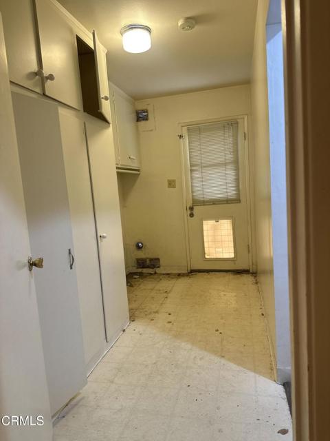 4800 Topeka Drive, Tarzana CA: https://media.crmls.org/mediaz/be7d2966-1697-4a72-9872-e7f67eafad60.jpg