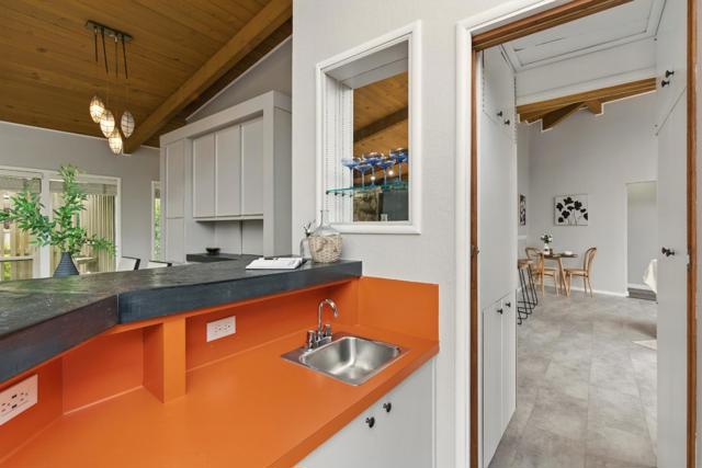 18009 Laird Court, Castro Valley CA: https://media.crmls.org/mediaz/be7d8cea-18f9-4517-9108-8794b34da938.jpg
