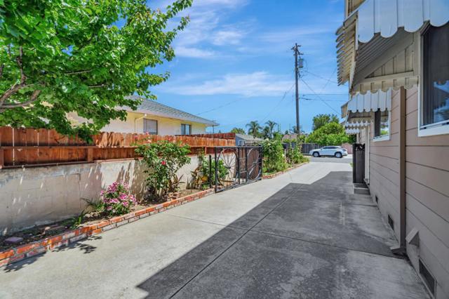 93 Alexander Court, San Jose CA: https://media.crmls.org/mediaz/be7d9380-97d6-4a7d-9ee5-8a2575f147a1.jpg