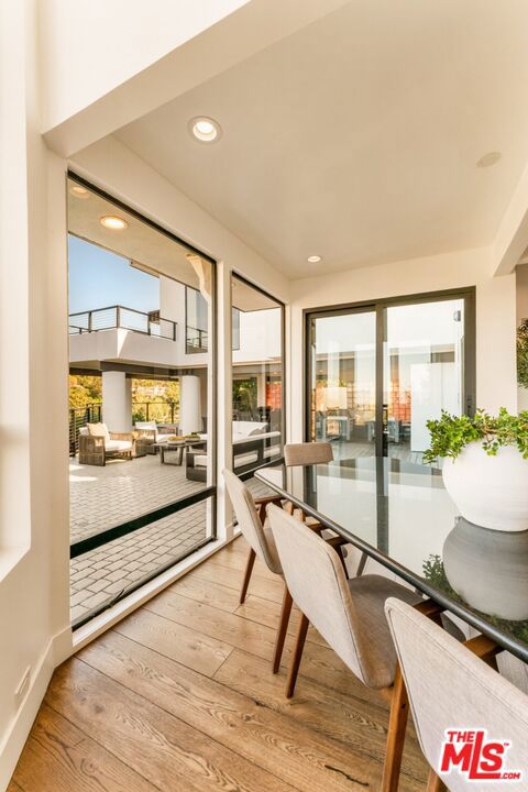 3372 Longridge Terrace photo 6