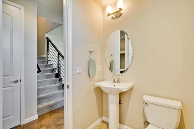 867 Maple Place, East Palo Alto CA: https://media.crmls.org/mediaz/be7ded56-8cf7-43a9-8088-df355608d9c0.jpg