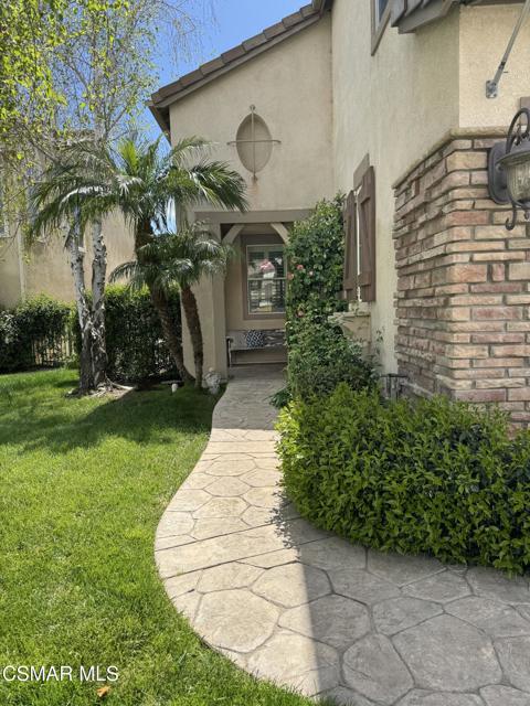 4950 Via Aurora, Newbury Park CA: https://media.crmls.org/mediaz/be7e7f17-9e62-4159-85e7-82b2a30f183f.jpg