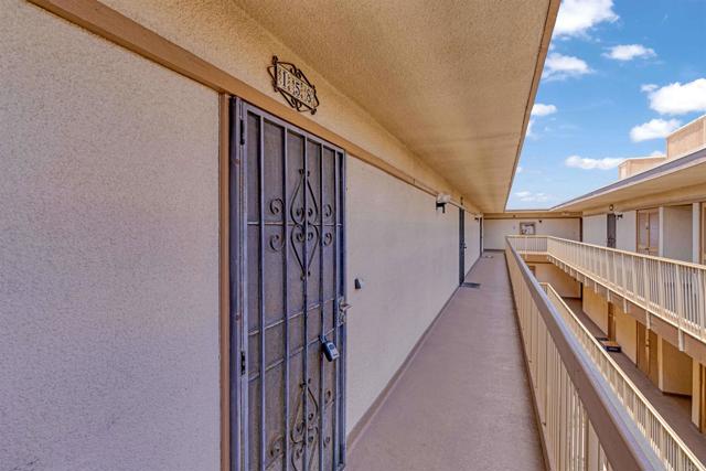 2628 Worden Street, Point Loma CA: https://media.crmls.org/mediaz/be7f33fb-3b56-454f-b525-c5b26ed4cde2.jpg