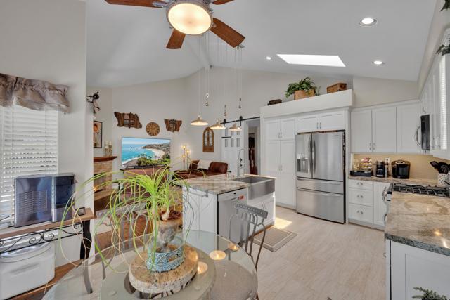 2106 Laura Dr, Escondido CA: https://media.crmls.org/mediaz/be7fdd94-02d2-476d-8eb3-a7d6f1c8b330.jpg