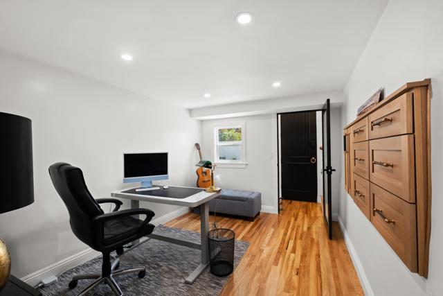 Detail Gallery Image 22 of 46 For 608 Forward St, La Jolla,  CA 92037 - 3 Beds | 2 Baths