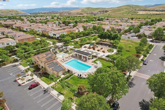 3454 Cinnamon Ridge Rd, San Ramon CA: https://media.crmls.org/mediaz/be8183f1-c31d-42f2-b997-a7a59d83b480.jpg