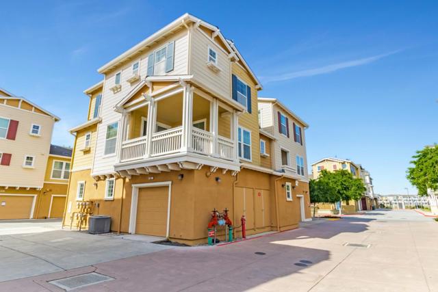 636 Bair Island Road, Redwood City CA: https://media.crmls.org/mediaz/be81dc7f-a7c1-475f-88ac-4308ed5e3960.jpg