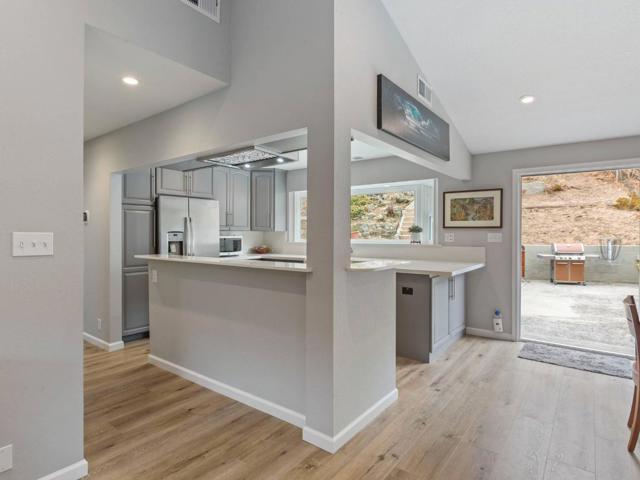 1415 LInda Mar Boulevard, Pacifica CA: https://media.crmls.org/mediaz/be827550-b659-487d-812c-8777372ba18f.jpg