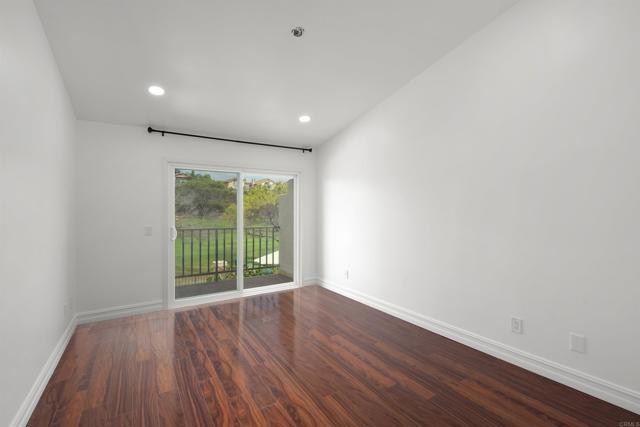 2344 Greenbriar Drive, Chula Vista CA: https://media.crmls.org/mediaz/be82ed01-e159-42cd-83bc-c8734d6ef38a.jpg