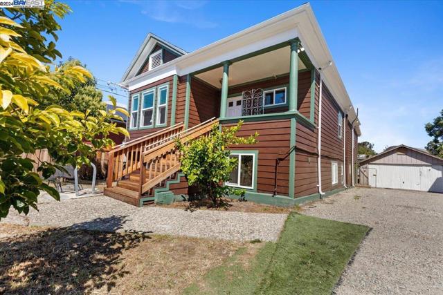 Details for 3060 Pleitner Ave, Oakland, CA 94602