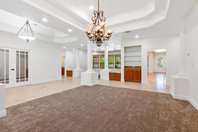 5000 Peach Blossom Lane, Oakdale CA: https://media.crmls.org/mediaz/be84cf0e-d393-495e-be8c-ef9659e7b83c.jpg