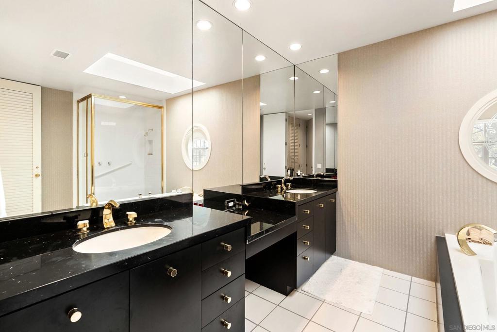 7437 Avenida De Palais - photo 7