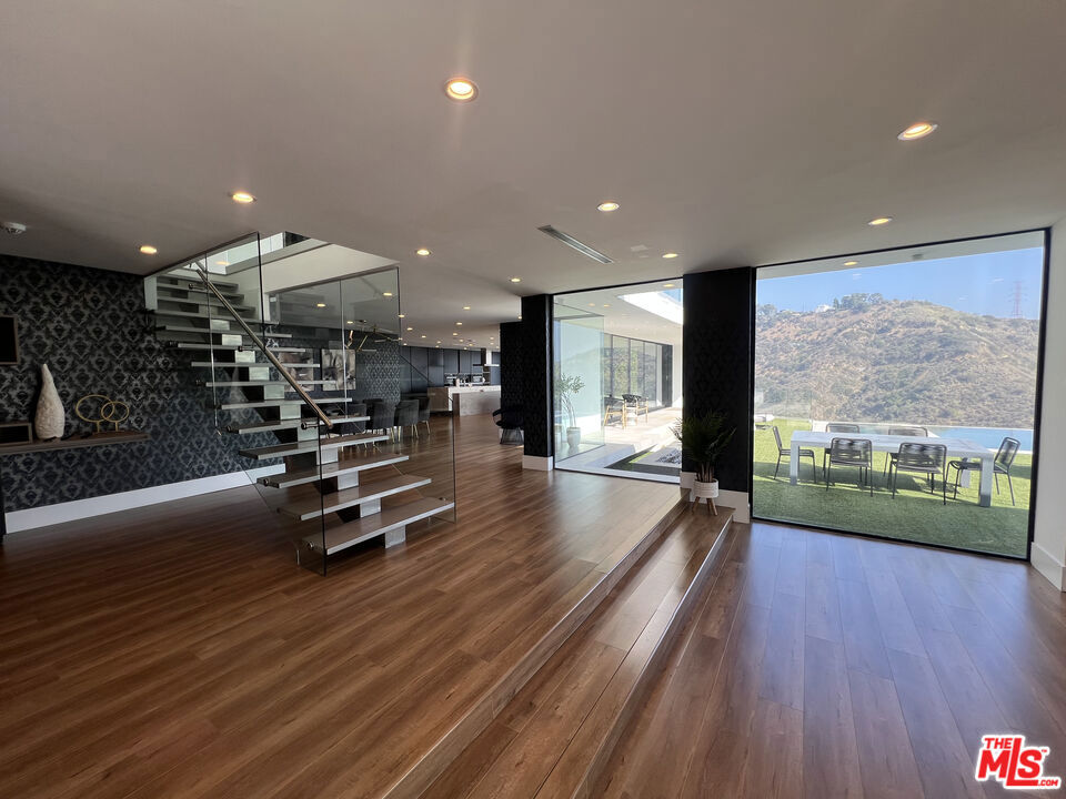 MLS #26848921 image #3