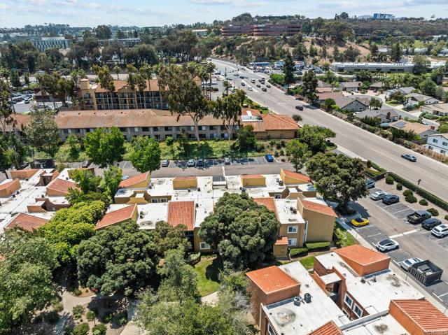 Detail Gallery Image 43 of 47 For 17075 W Bernardo Dr #208,  San Diego,  CA 92127 - 2 Beds | 2 Baths