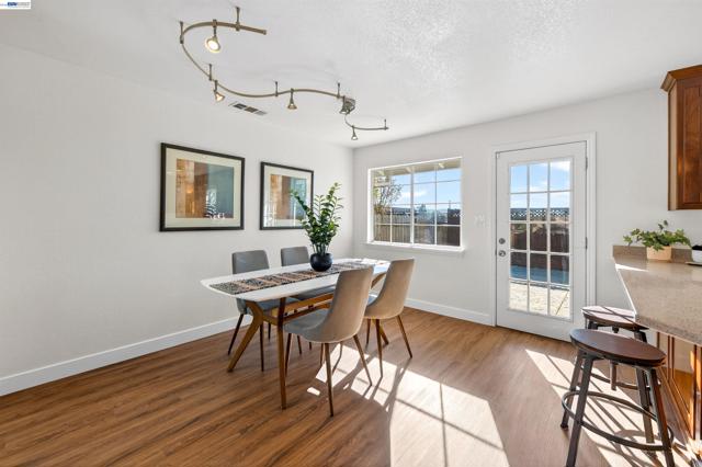 Image 8 of 30 For 1185 El Dorado Drive