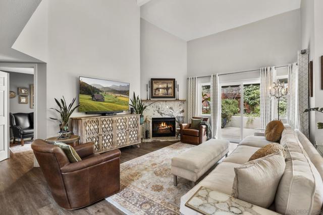 2708 Grove Ave, Carlsbad CA: https://media.crmls.org/mediaz/be86d968-82e7-482d-8426-65320ac43cc0.jpg