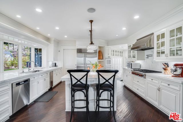 6277 Sea Star Drive, Malibu CA: https://media.crmls.org/mediaz/be86dd54-6be1-4033-b6b0-d06384ab5c59.jpg